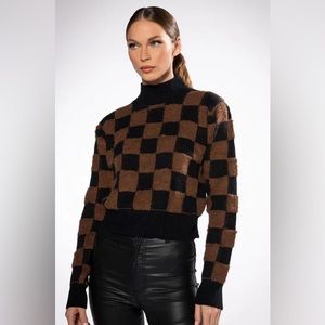 AKIRA Trendy Black and Brown checkered sweater, Size L
